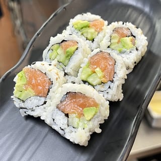 Salmon roll